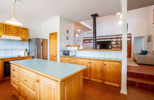 Broadwater Casa | Salty Dayz Retreat Steps from Busselton Beach