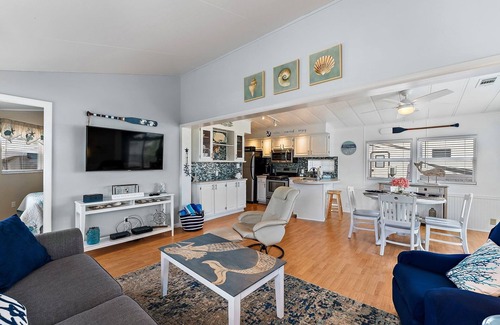 Nettles Island Casa | Salty Mermaid: Charming Beach Cottage in Beautiful Jensen Beach