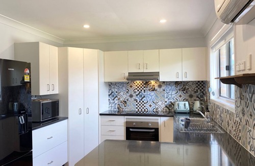 Caves Beach Casa | Salty Paws Caves Beach - Pet friendly