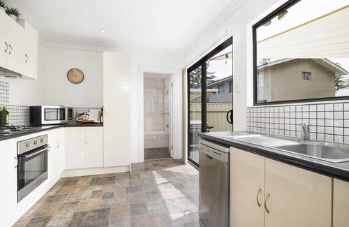 Glenelg South Casa | Salty Pines - Large 3BR Glenelg South
