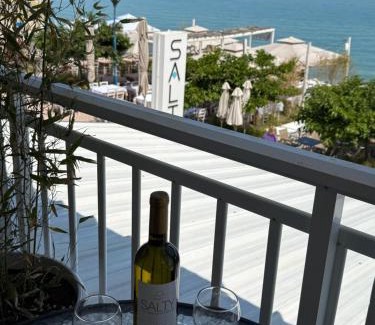 Polichrono Apartamento | Salty Sea View Apartments