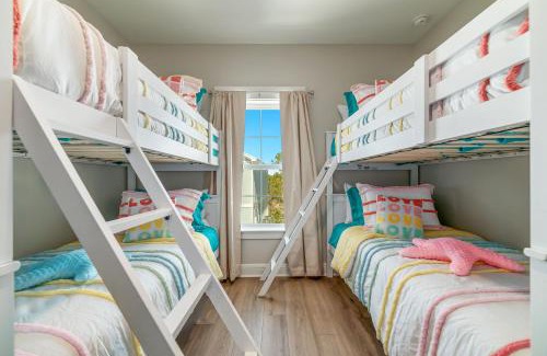 Orange Beach Casa | Salty Shells - Spacious 3 Bedroom, 4 Bathroom Retreat in Orange Beach Just Steps from the Sand
