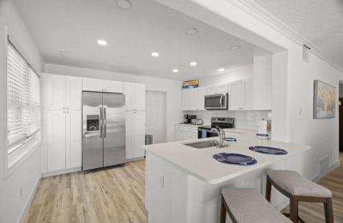 Indian Rocks Beach Casa | Salty Sunrise