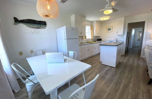 Grand Isle Casa | Salty Sunsets - Beach Access - Island Realty