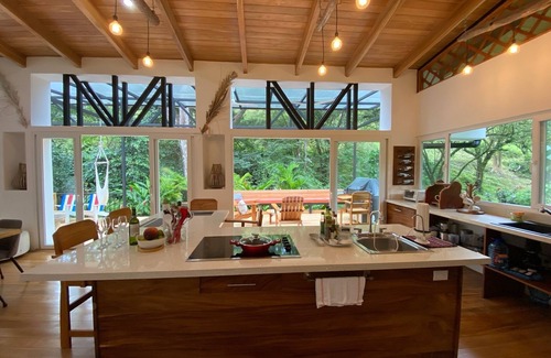 Sámara Casa | Stunning 2 bedroom house in the jungle. 10 mins driving from playa Sámara.🌿🌴🏝
