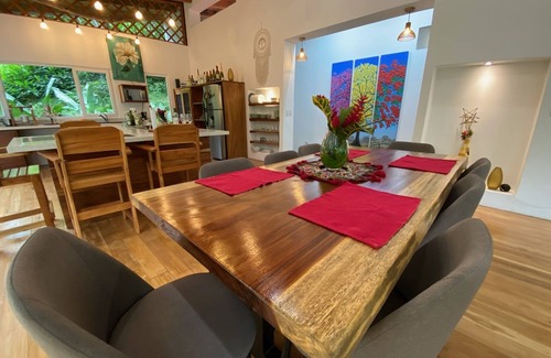 Sámara Casa | Stunning 2 bedroom house in the jungle. 10 mins driving from playa Sámara.🌿🌴🏝