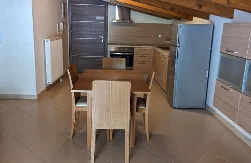Kamena Vourla Apartamento | Samaras Apartments - Mountain View Attic