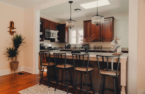 South Division Casa | Samaya House Cozy 2BR 2 Baths Downtown Orlando