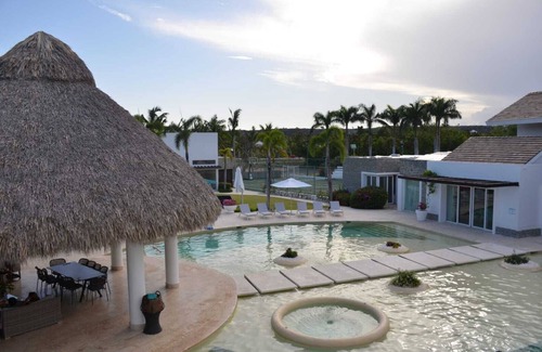 Yarary - Cap Cana Villa | Sambarela Luxury Villas. With Access to the Exclusive Eden Roc Beach Club.
