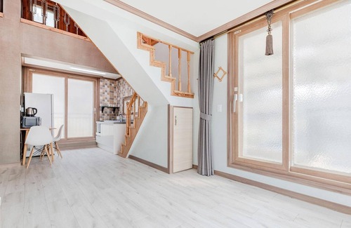 Donghae Casa | Samcheok Bongsuni-unni Pension