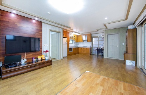 Samcheok Casa | Samcheok Eoulim Pension