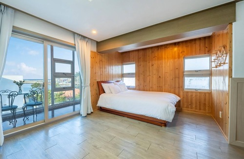 Samcheok Casa | Samcheok Jangho Sanho Pension