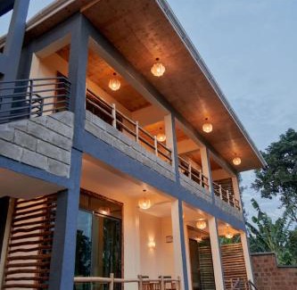 Arusha Cabina | Samora River Lodge