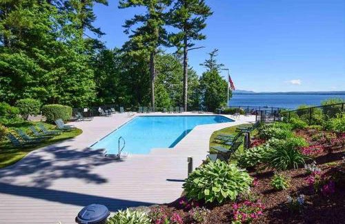 Gilford Casa | Samoset Condo on Lake Winnipesaukee