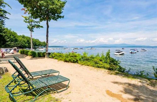 Gilford Casa | Samoset Condo on Lake Winnipesaukee