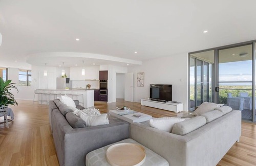 Middleton Casa | Samphire Middleton-Absolute Beachfront-Luxury-WiFi