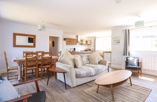 Anderby Creek Casa | SAMPHIRE, pet friendly, country holiday cottage in Anderby Creek
