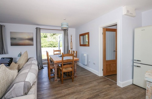Anderby Creek Casa | SAMPHIRE, pet friendly, country holiday cottage in Anderby Creek