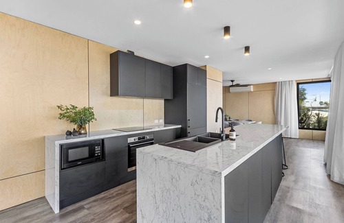 Minlacowie Casa | Samphire Stays at Hardwicke Bay - Absolute beachfront!