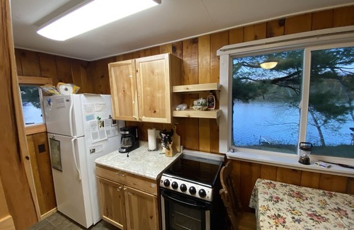 Sarona Cabina | Sam’sPlace Cabin 1 on Long Lake, near shoreline, quiet. Own dock available.