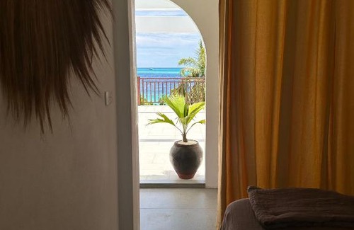 Thulusdhoo Island Casa | Samura Maldives Guest House Thulusdhoo