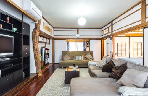 Nakano Casa | Samurai House - Large Family House, West Shinjuku