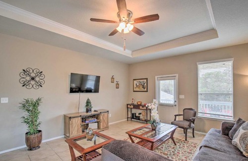 Wetmore Casa | San Antonio Abode Near Golf, Shops and Dining!