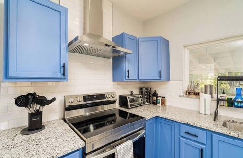 Highland Park Casa | San Antonio Charming 3 br 2 bath 6 min to downtown