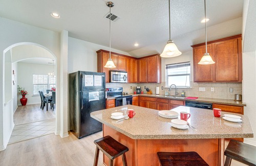 San Antonio Casa | San Antonio Home w/ Game Room, 9 Mi to SeaWorld!