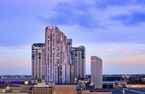 Downtown San Antonio Hotel | San Antonio Marriott Rivercenter on the River Walk