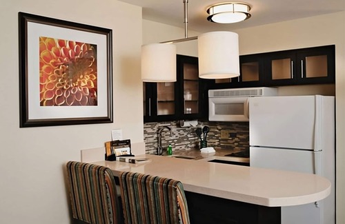 Vance Jackson Apartamento | San Antonio Sea World Adventure! Free Breakfast, Kitchen, Outdoor Pool Available