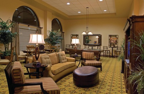 Downtown San Antonio Complejo | San Antonio, TX: 2BR w / Tina de hidromasaje, WIFI gratuito, piscina Resort, 0. 5 Mi. caminata por el rio