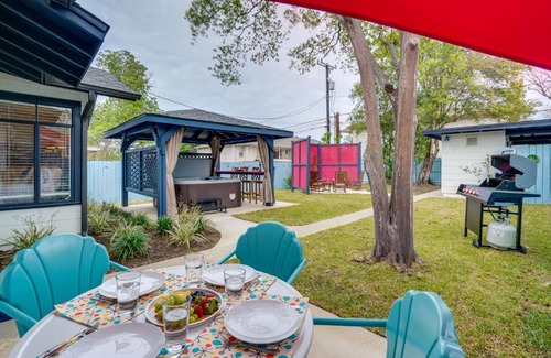 Alamo Heights Casa | San Antonio Vacation Rental about 7 Mi to River Walk!