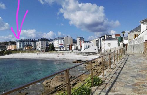 San Cibrao Apartamento | San Ciprian Atico Tres Playas by I Love Norte