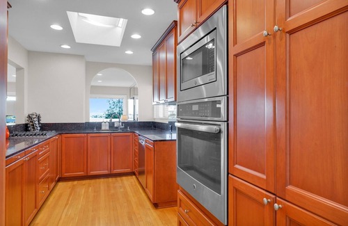 Loma Portal Casa | San Diego 2BD with Downtown Views, Deck & BBQ!