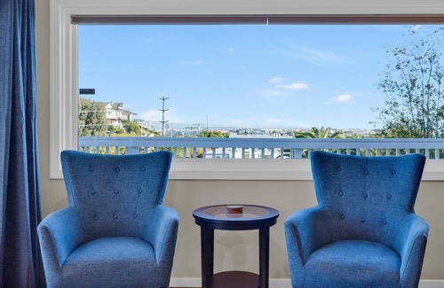 Loma Portal Casa | San Diego 2BD with Downtown Views, Deck & BBQ!