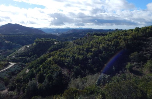 Rainbow CDP Casa | San Diego (Fallbrook) Extreme Vista superior de la montaña de la propiedad
