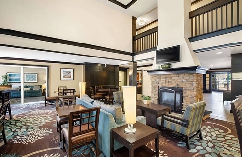 Carmel Mountain Ranch Hotel | San Diego Getaway: Spacious Suites w/ Pool, Breakfast Buffet & Parking Included!