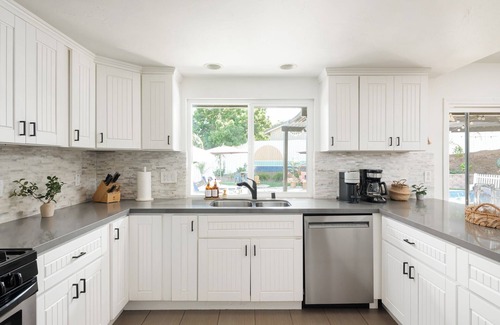 Granite Hills Casa | San Diego Haven | Heated Pool | Hot Tub + More!, San Diego Haven Whole Home with Heated Pool