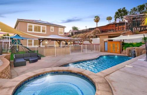 Mount Helix Casa | San Diego Luxury Oasis