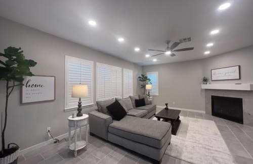 Mount Helix Casa | San Diego Luxury Oasis