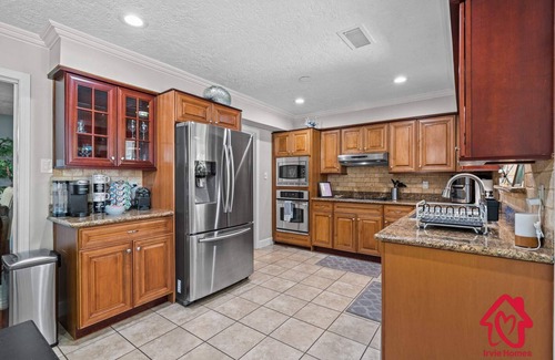 Northeast Heights Casa | San Gabriel Stunner - An Irvie Home