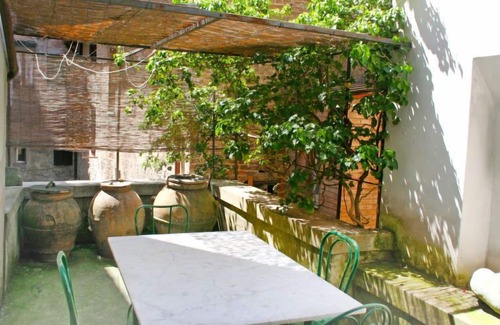 San Gimignano City Centre Apartamento | San Girolamo by Interhome