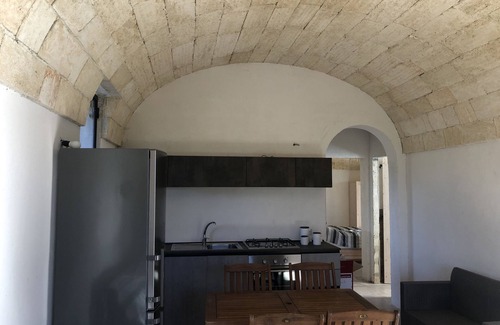 Patu Villa | CHALET SAN GREGORIO CON ARENA DE OLIVA SECULAR, JARDIN Y PORCHE