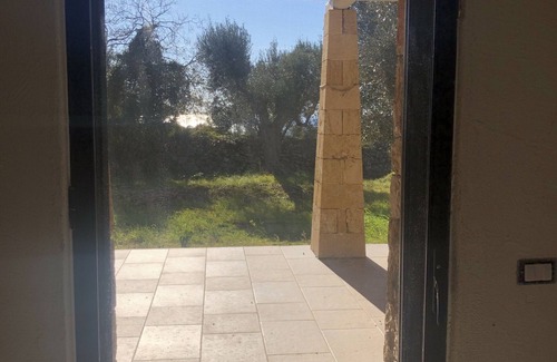 Patu Villa | CHALET SAN GREGORIO CON ARENA DE OLIVA SECULAR, JARDIN Y PORCHE