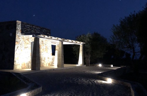 Patu Villa | CHALET SAN GREGORIO CON ARENA DE OLIVA SECULAR, JARDIN Y PORCHE