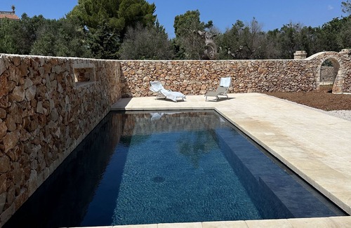 Patu Villa | SALENTO: EN SAN GREGORIO VILLA CON SIGLO OLIVO, JARDÍN Y PORCHE