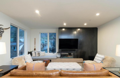 Telluride Casa | SAN JUAN 103 AT TRANSFER by Exceptional Stays
