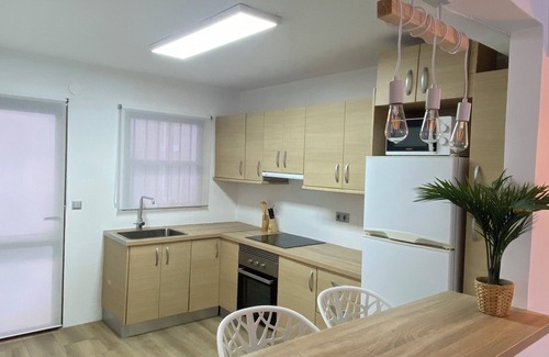Coveta Fuma Chalet De Esquí | San Juan beach, white house( primera linea playa San Juan, Alicante)