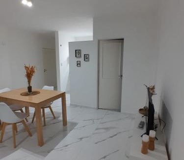 Santa Rosa Apartamento | San Martín - Amplio Monoambiente Céntrico